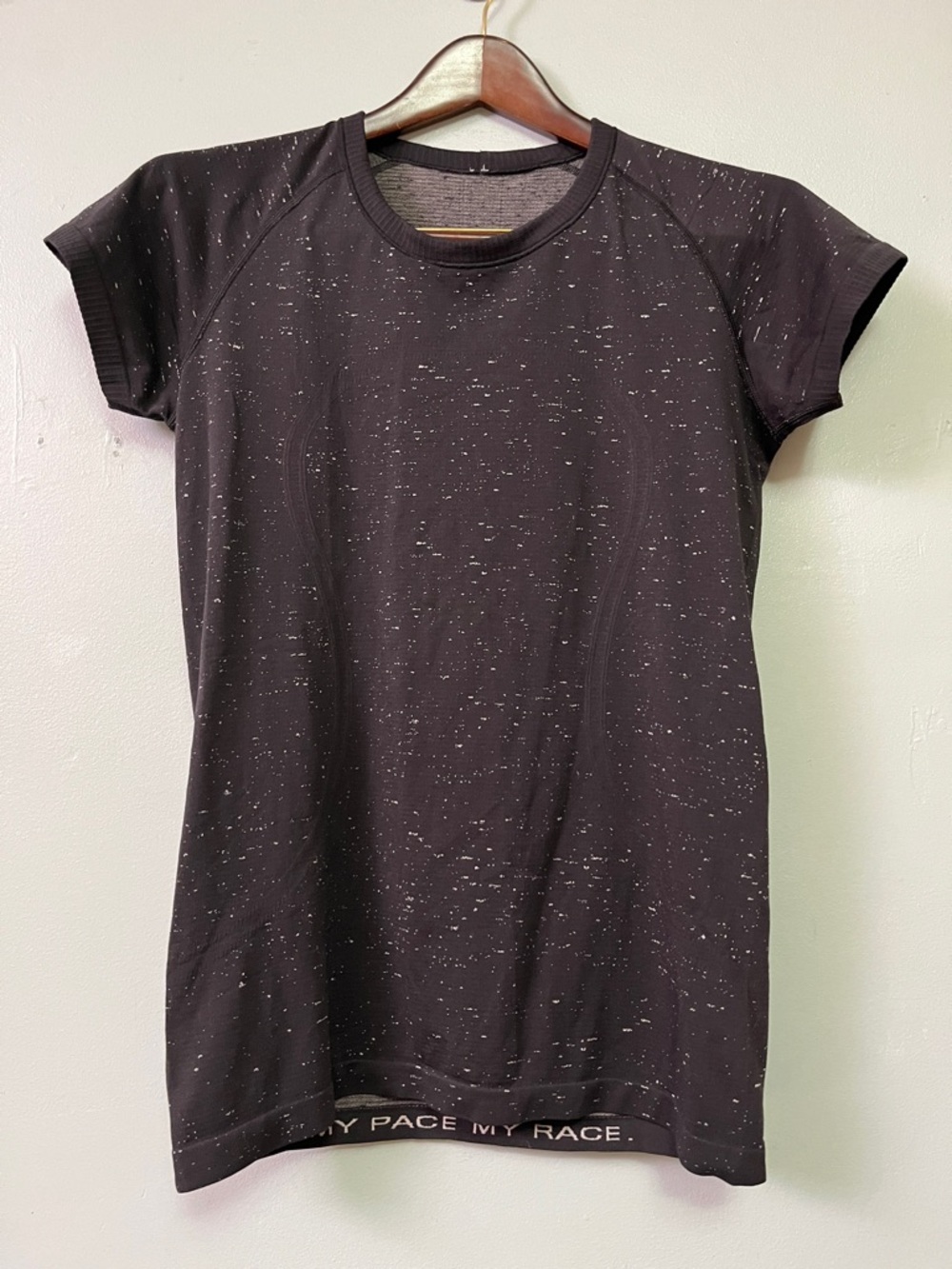 lululemon athletica Black Speckled Short Sleeve Tee